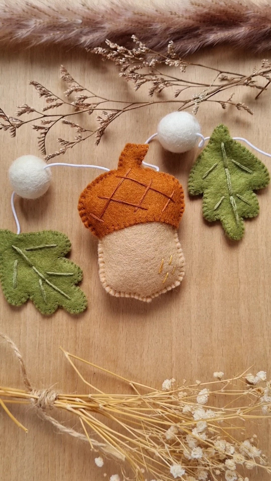 Acorn ornament and garland Illustrated Tutorial and PDF Pattern + Commercial License