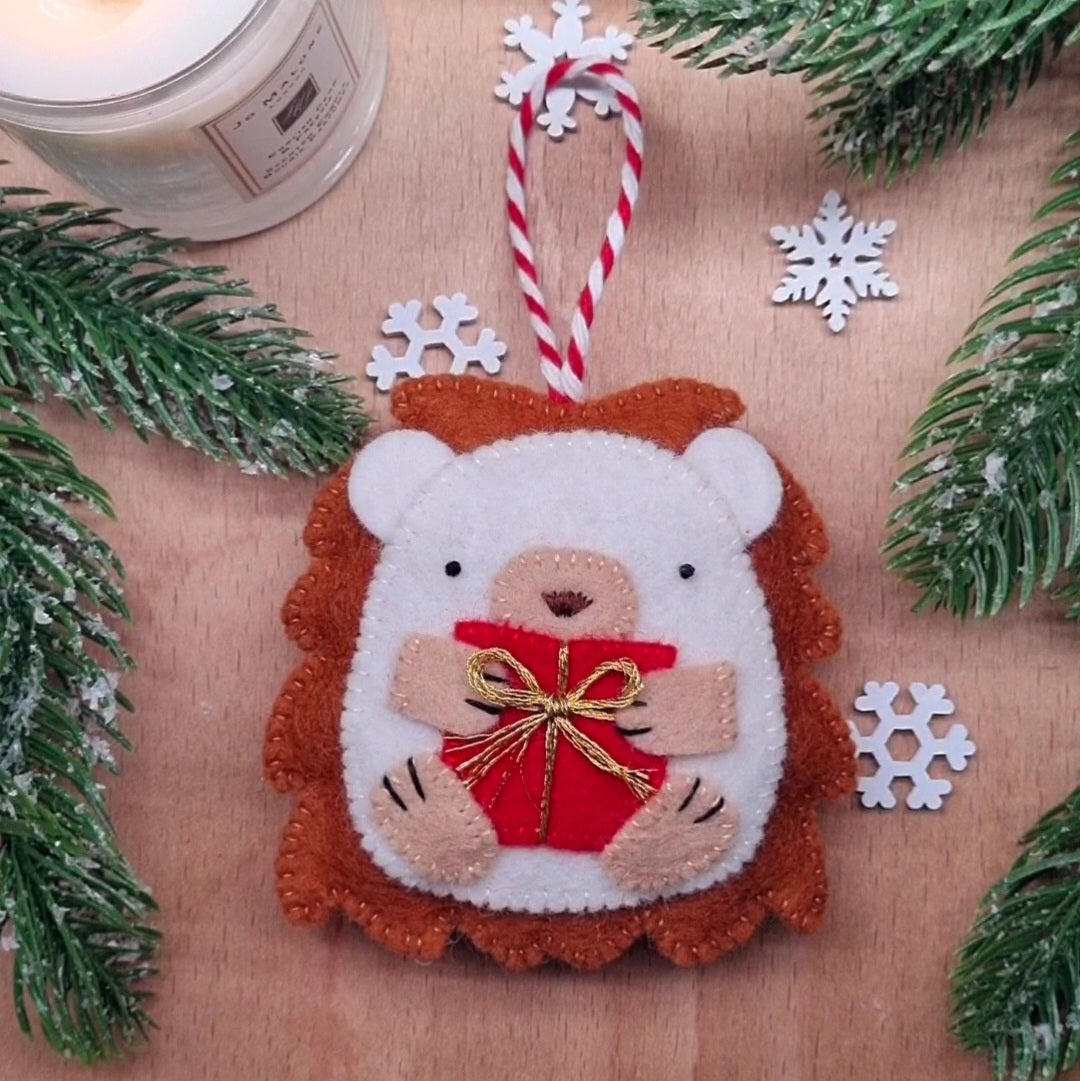 Advent Calendar 2024 Festive Hedgehog - Day 19 PDF pattern